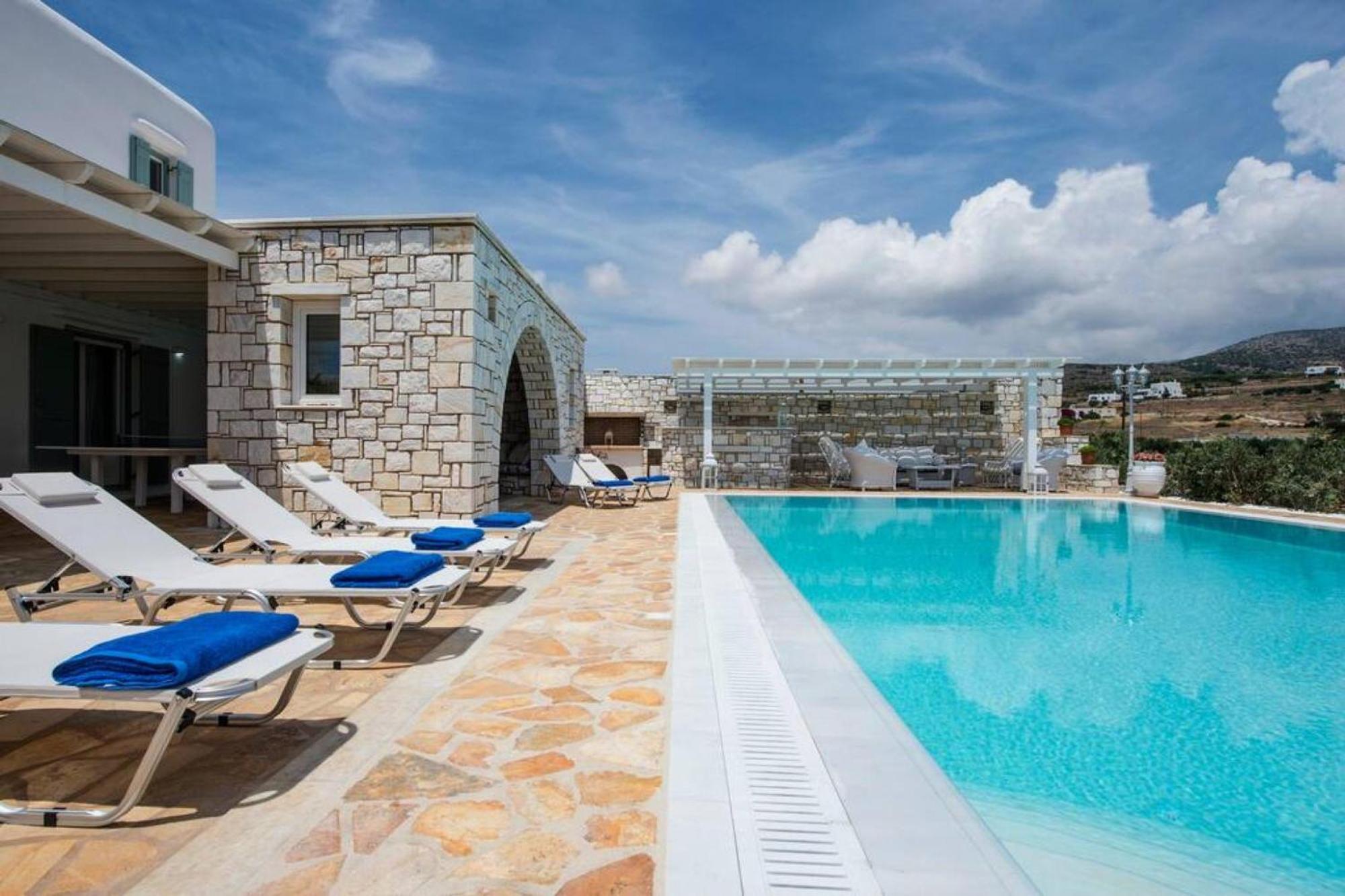 Villa Dionysos In Aliki Exterior foto